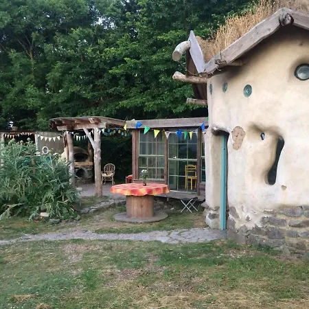 Kamp alanı Inch Hideaway Eco Whitegate (Cork)