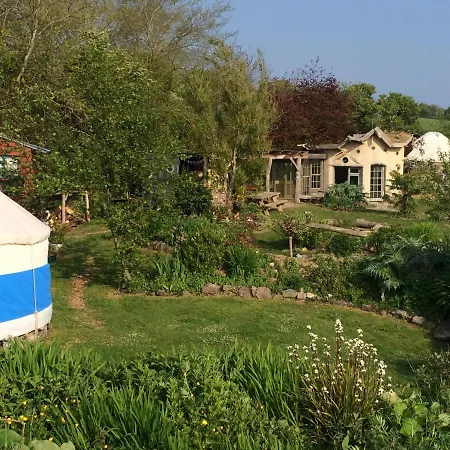 Inch Hideaway Eco 营地