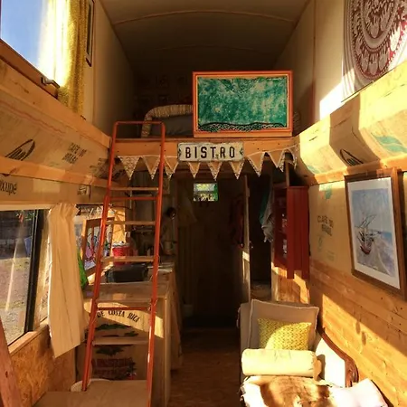 Inch Hideaway Eco 营地 *